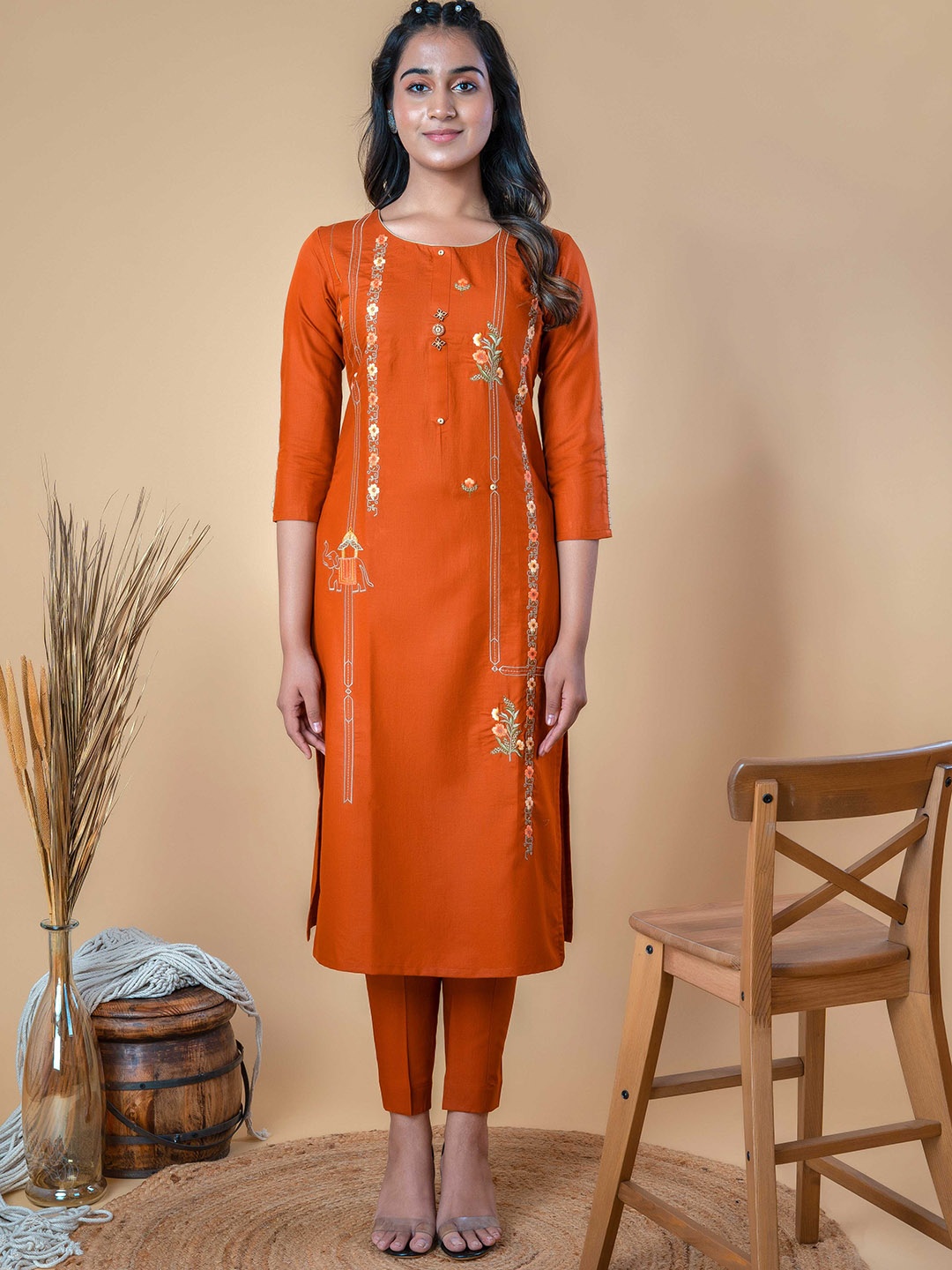 

LAAKHI Floral Embroidered Round Neck Pure Cotton Kurta, Orange