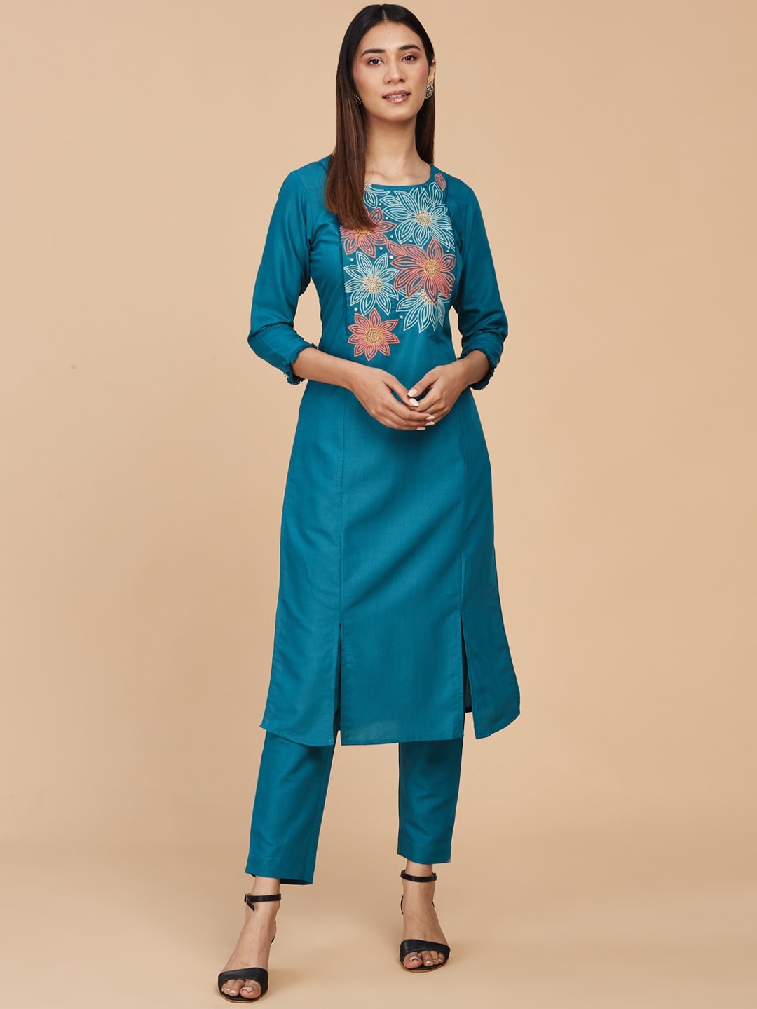 

LAAKHI Floral Embroidered Round Neck Straight Cotton Kurta, Blue