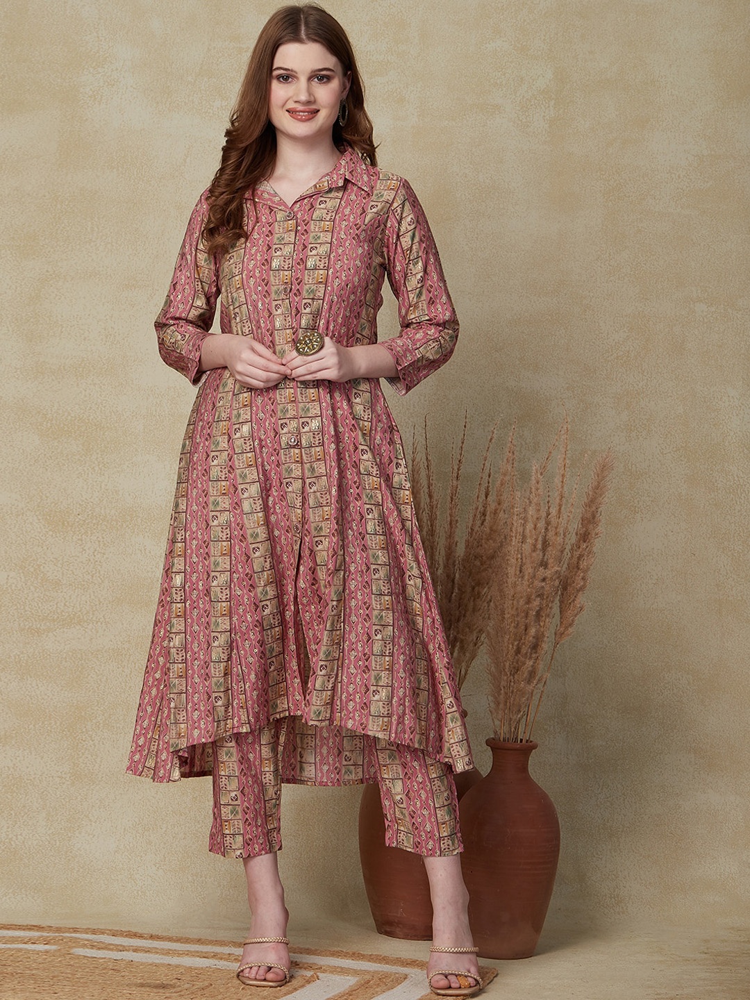 

FASHOR Ethnic Motifs Printed Shirt Collar A-Line Kurta With Trousers, Pink