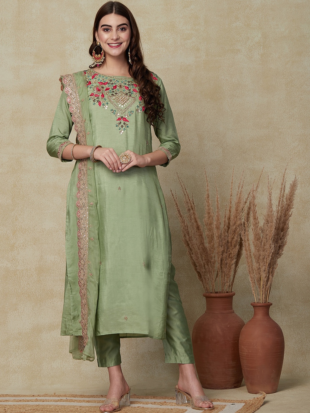 

FASHOR Ethnic Motifs Embroidered Regular Kurta with Trousers & Dupatta, Green