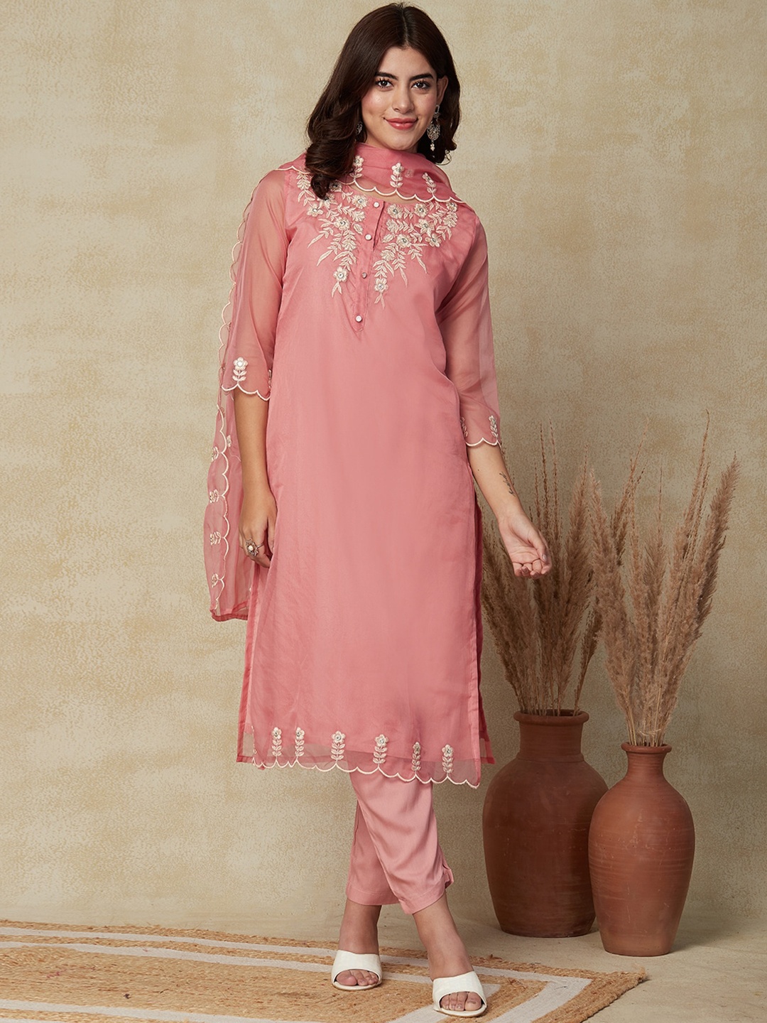 

FASHOR Floral Embroidered Kurta With Trousers & Dupatta, Pink