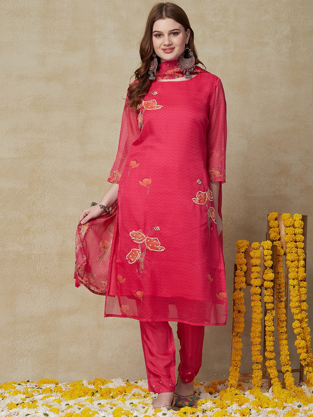 

FASHOR Pink Floral Printed Regular Sequinned Kurta with Trousers & Dupatta