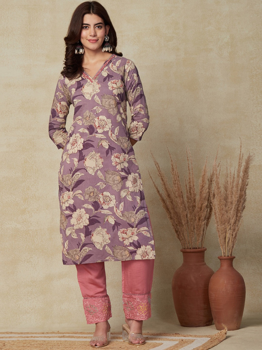 

FASHOR Floral Printed Thread Work Cotton Kurta, Purple