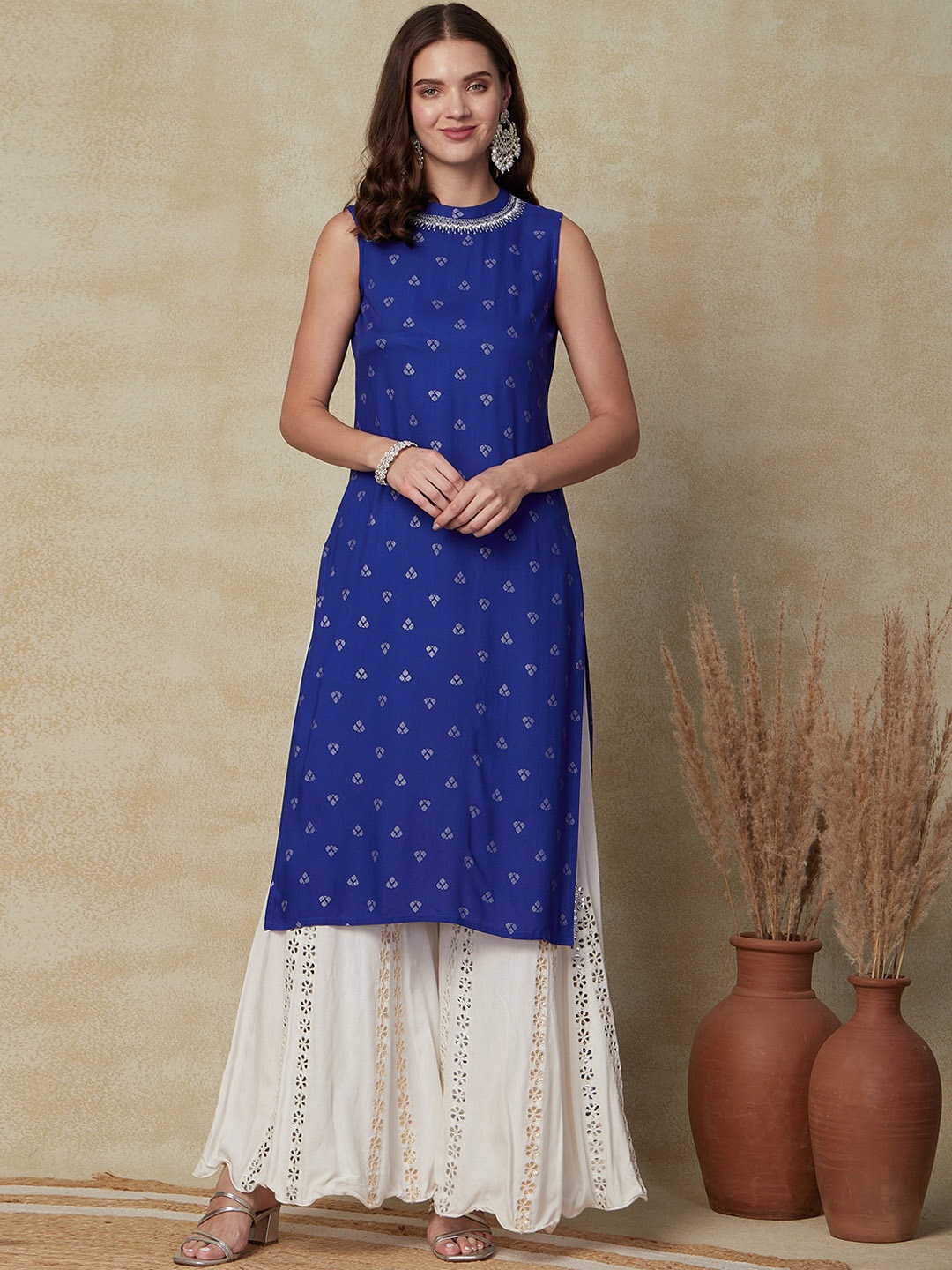 

FASHOR Embroidered Sleeveless Kurta, Blue