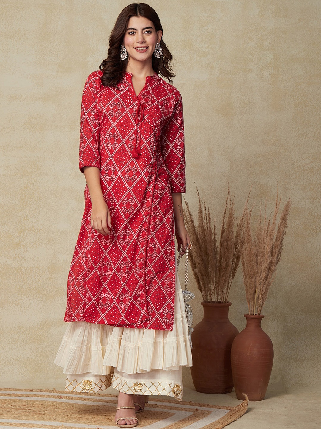 

FASHOR Bandhani Printed V-Neck Sequinned Cotton Kurta, Red