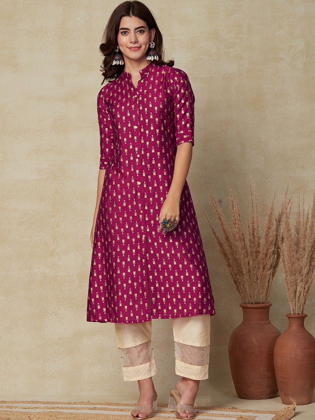 

FASHOR Ethnic Motifs Thread Work Kurta, Magenta