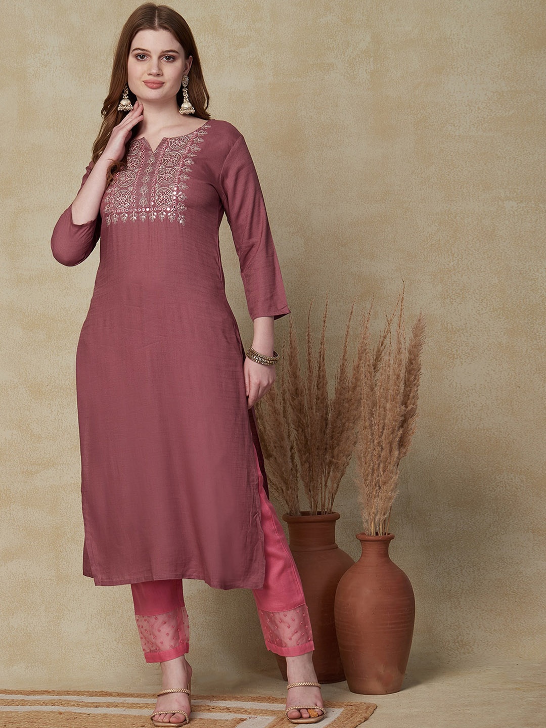 

FASHOR Mauve Floral Yoke Design Notched Neck Thread Work Straight Kurta