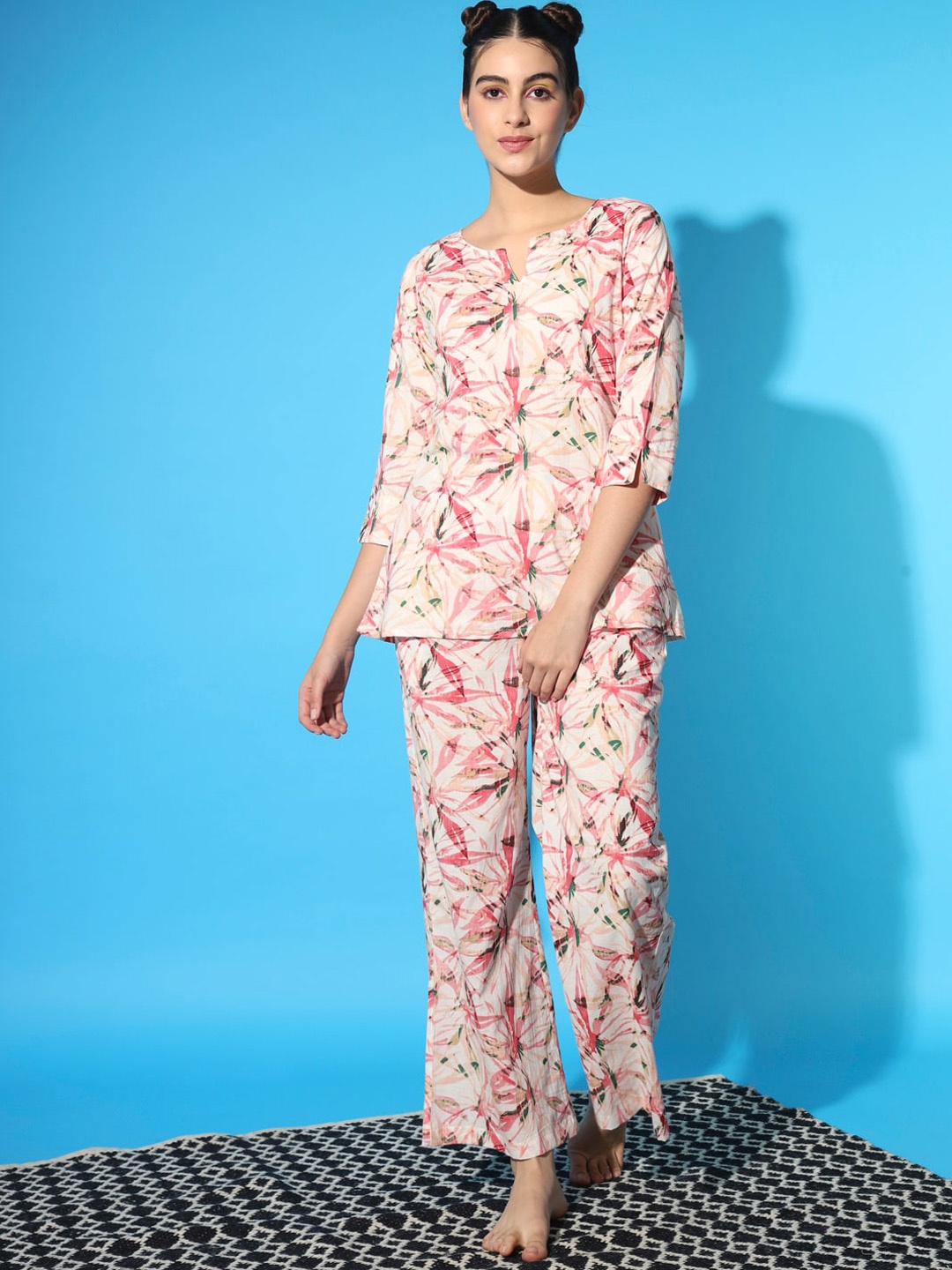 

ETC Floral Printed Pure Cotton Night suit, Off white