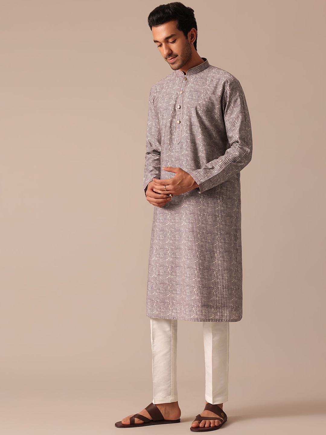 

KALKI Fashion Geometric Printed Mandarin Collar Kurta with Pyjamas, Purple