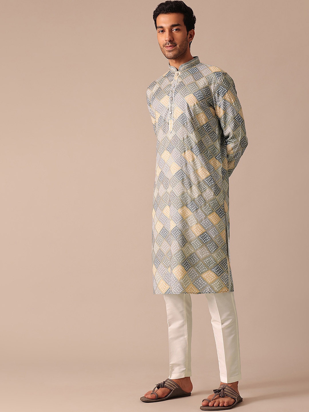 

KALKI Fashion Bandhani Printed Regular Kurta With Trousers, Grey