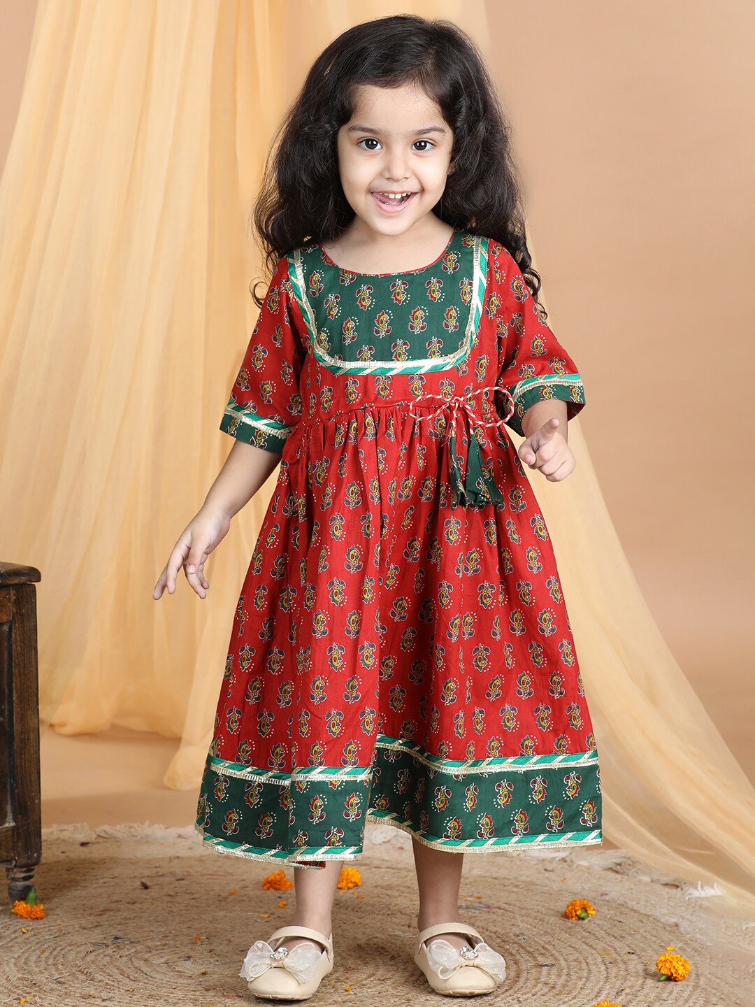 

Kinder Kids Girls Ethnic Motifs Printed Fit & Flare Cotton Midi Ethnic Dress, Red