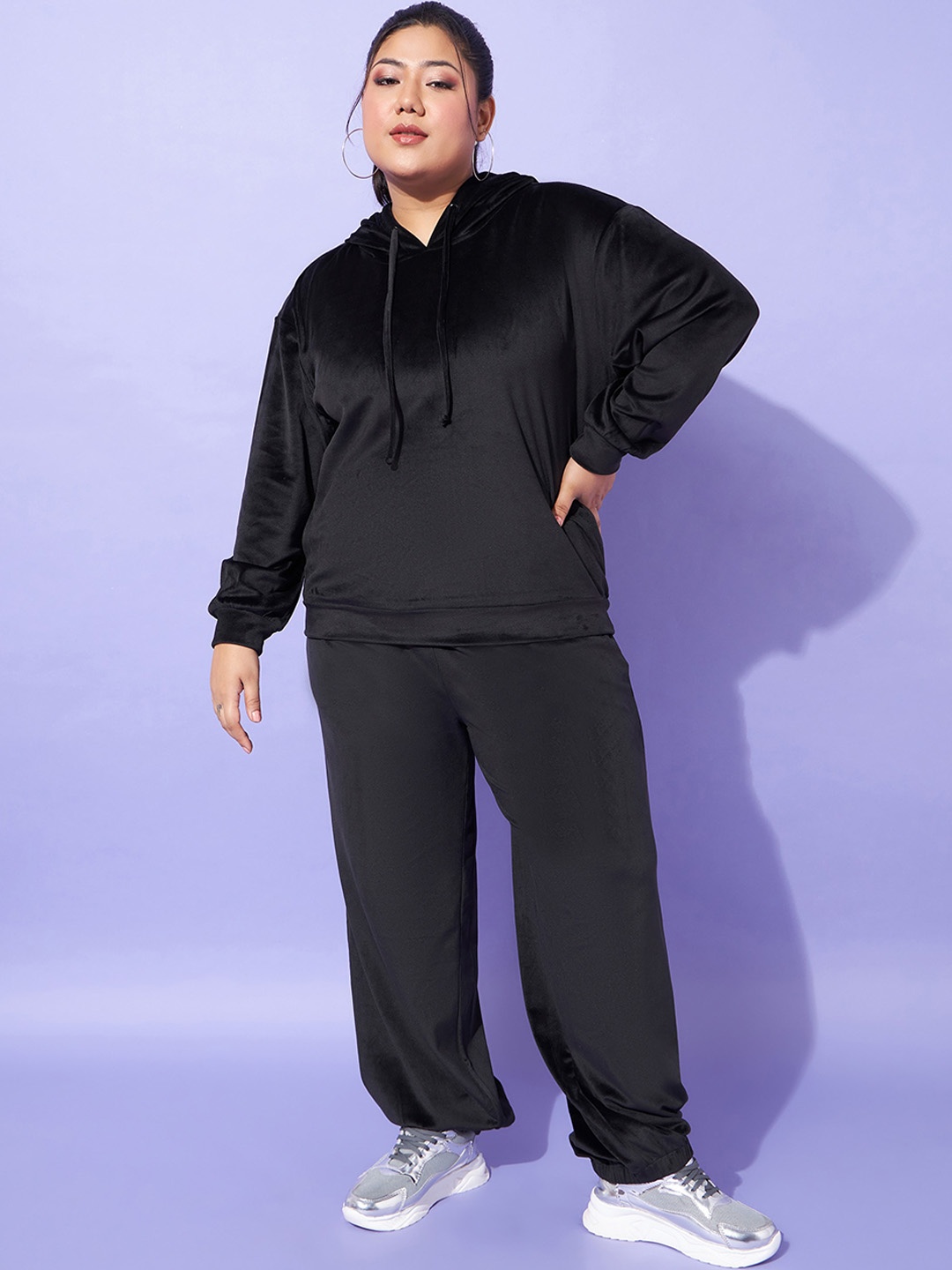 

SASSAFRAS Curve Plus Size Hooded Sweatshirt With Joggers Co-Ords, Black