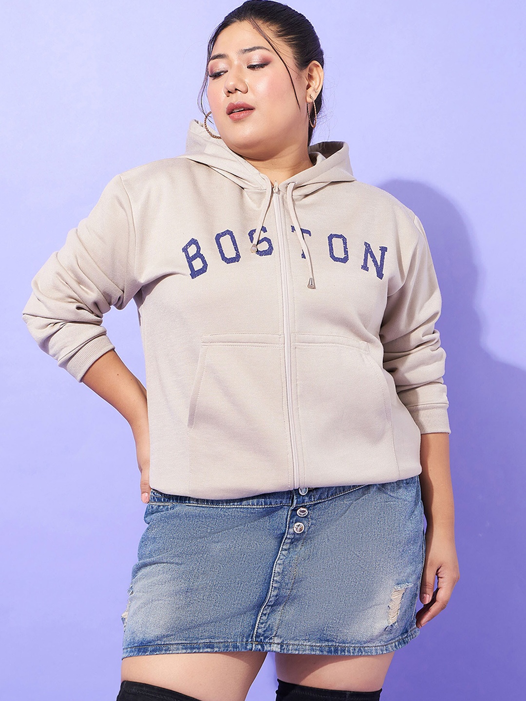 

SASSAFRAS Curve Plus Size Beige Typography Printed Sweatshirt