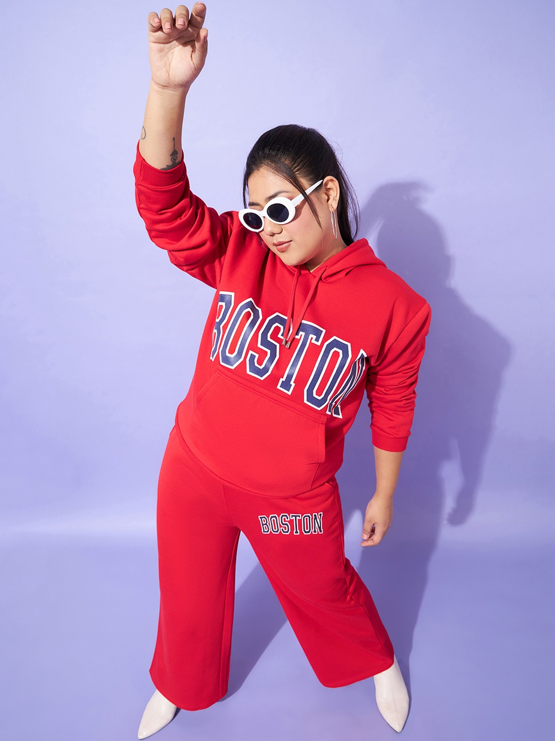 

SASSAFRAS Curve Plus Size Hooded Neck Typography Printed Sweatshirt With Joggers Co-Ords, Red