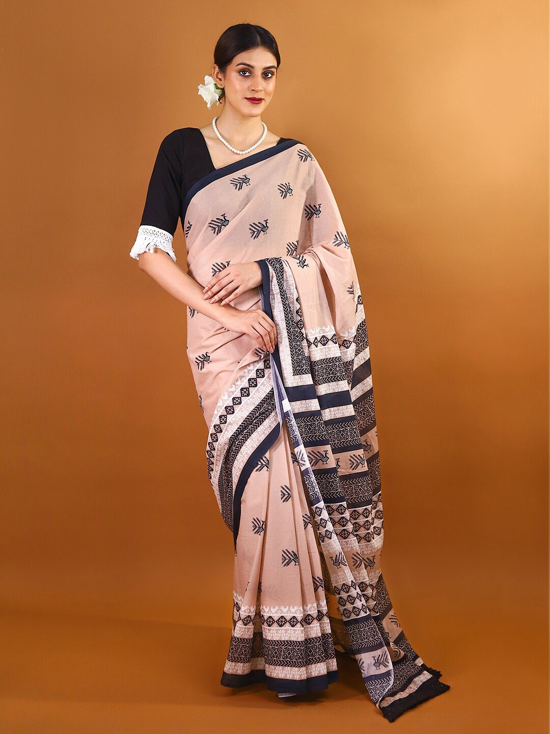 

BUTA BUTI Ethnic Motifs Printed Pure Cotton Saree, Peach