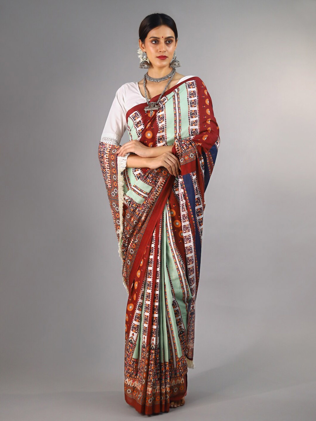 

BUTA BUTI Ethnic Motifs Printed Pure Cotton Saree, Maroon