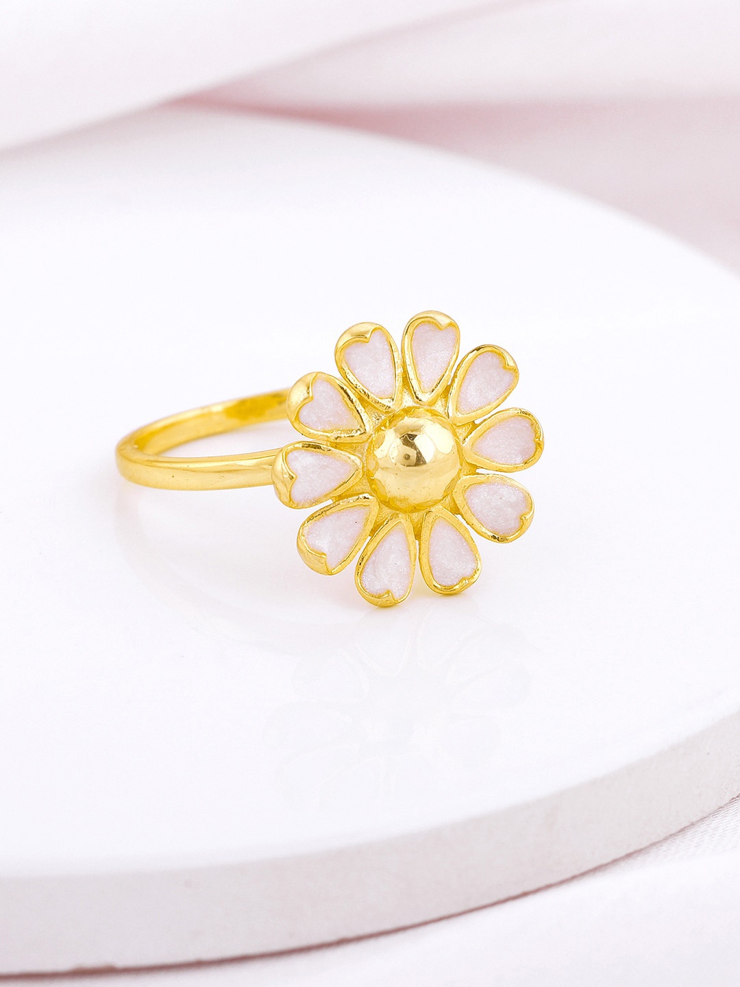 

GIVA Gold-Plated Finger Ring