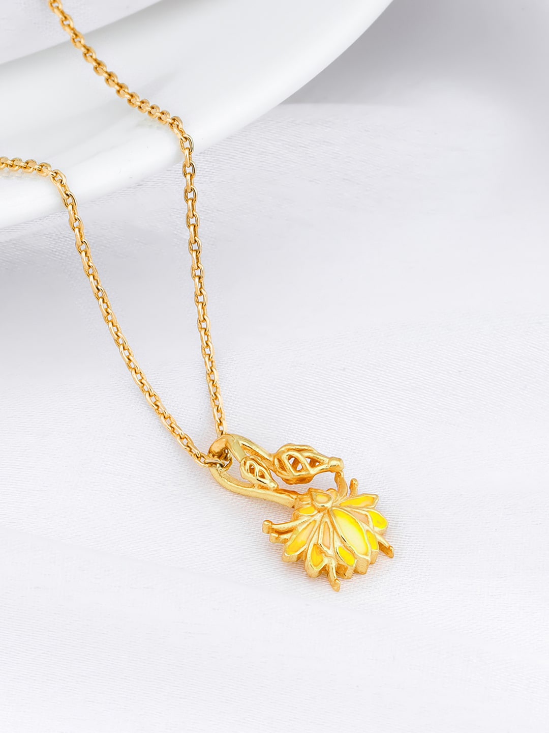 

GIVA 925 Sterling Silver Gold-Plated Pendant With Chain