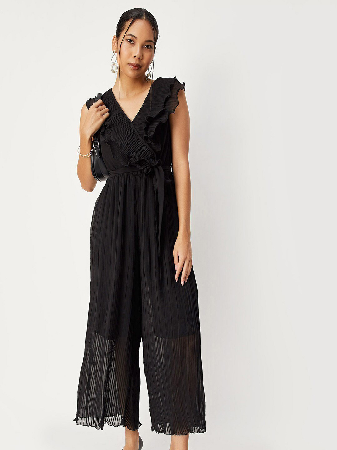 

max V-Neck Waist Tie Ups Basic Jumpsuit, Black