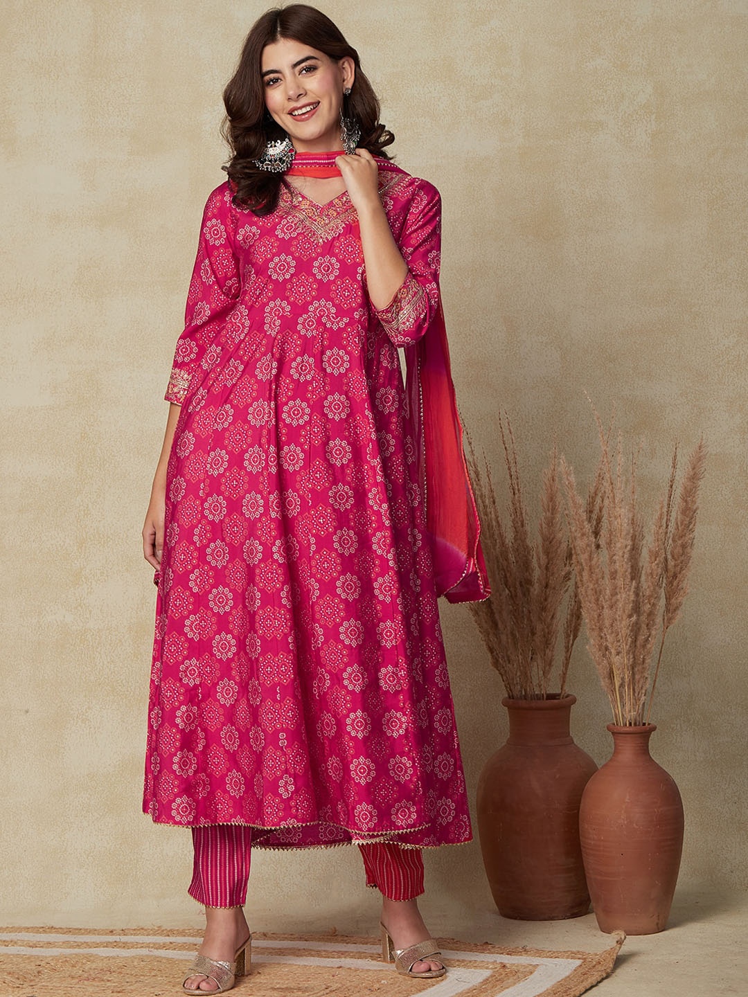 

FASHOR Ethnic Motifs Printed Kurta With Trousers & Dupatta, Pink