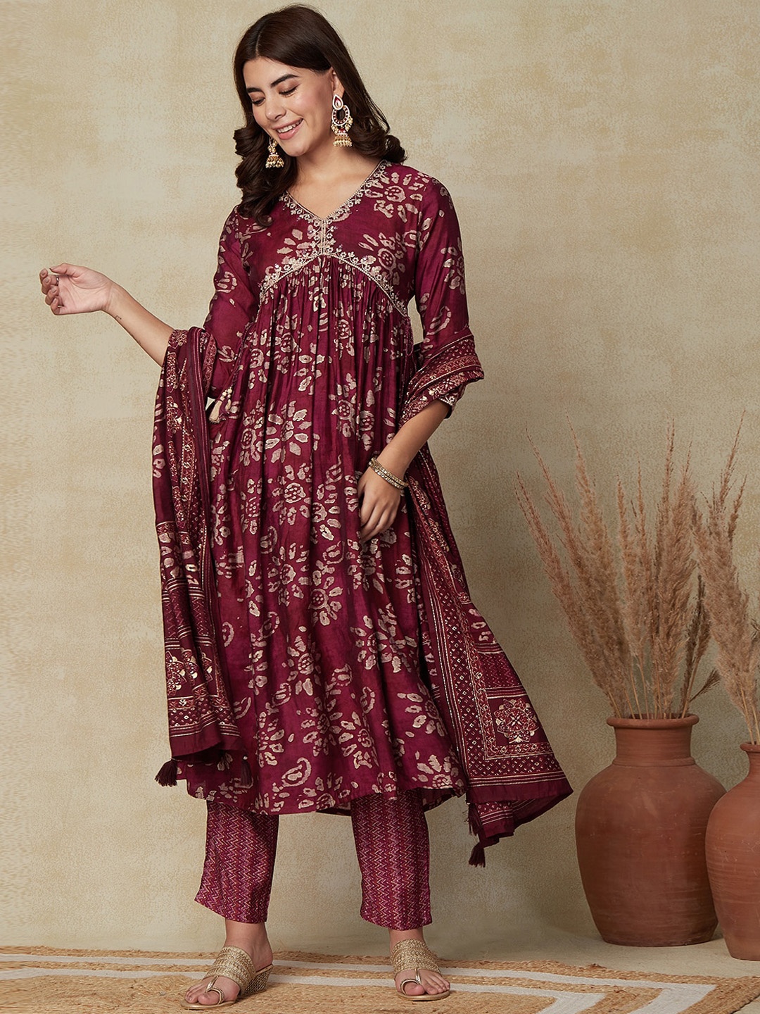 

FASHOR Floral Printed Kurta With Trousers & Dupatta, Magenta