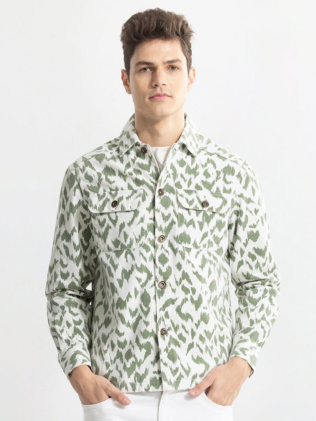 

Snitch Green Classic Abstract Opaque Printed Pure Cotton Casual Shirt