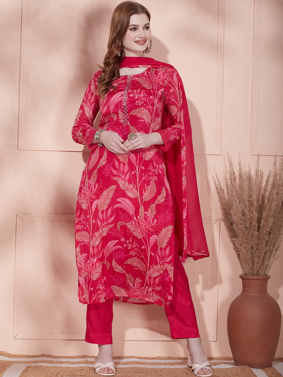 

FASHOR Floral Printed Kurta With Trousers & Dupatta, Fuchsia
