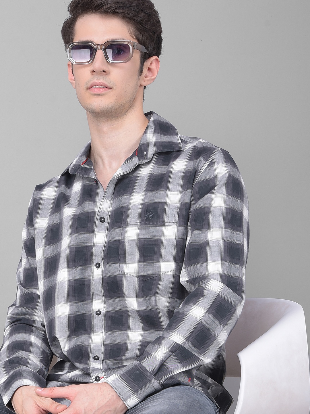 

Crimsoune Club Slim Fit Checked Pure Cotton Casual Shirt, Grey