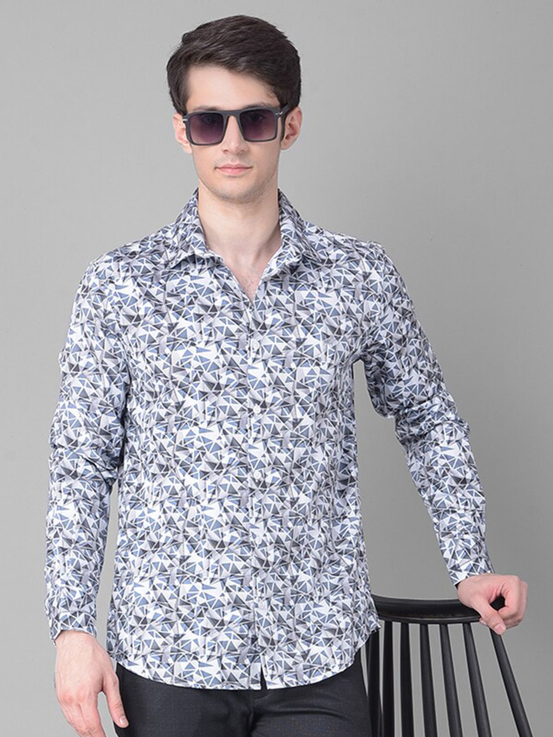 

Crimsoune Club Geometric Printed Slim Fit Pure Cotton Casual Shirt, Blue