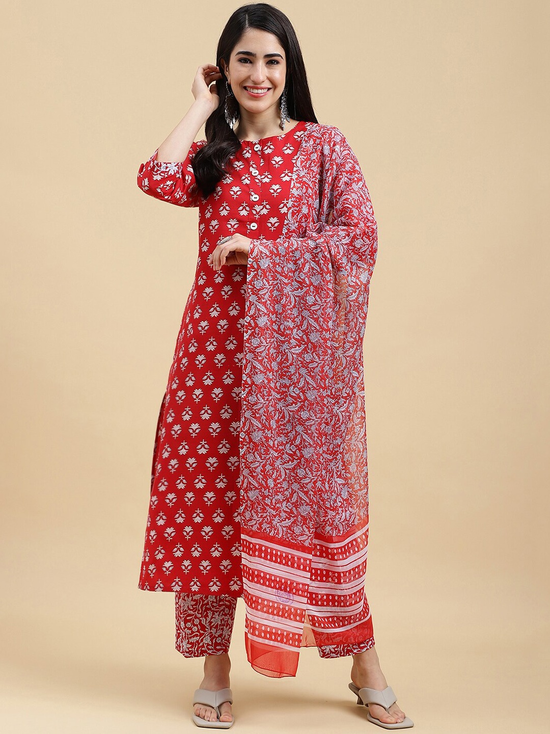 

J Turritopsis Floral Printed Straight Kurta With Trousers & Dupatta, Red