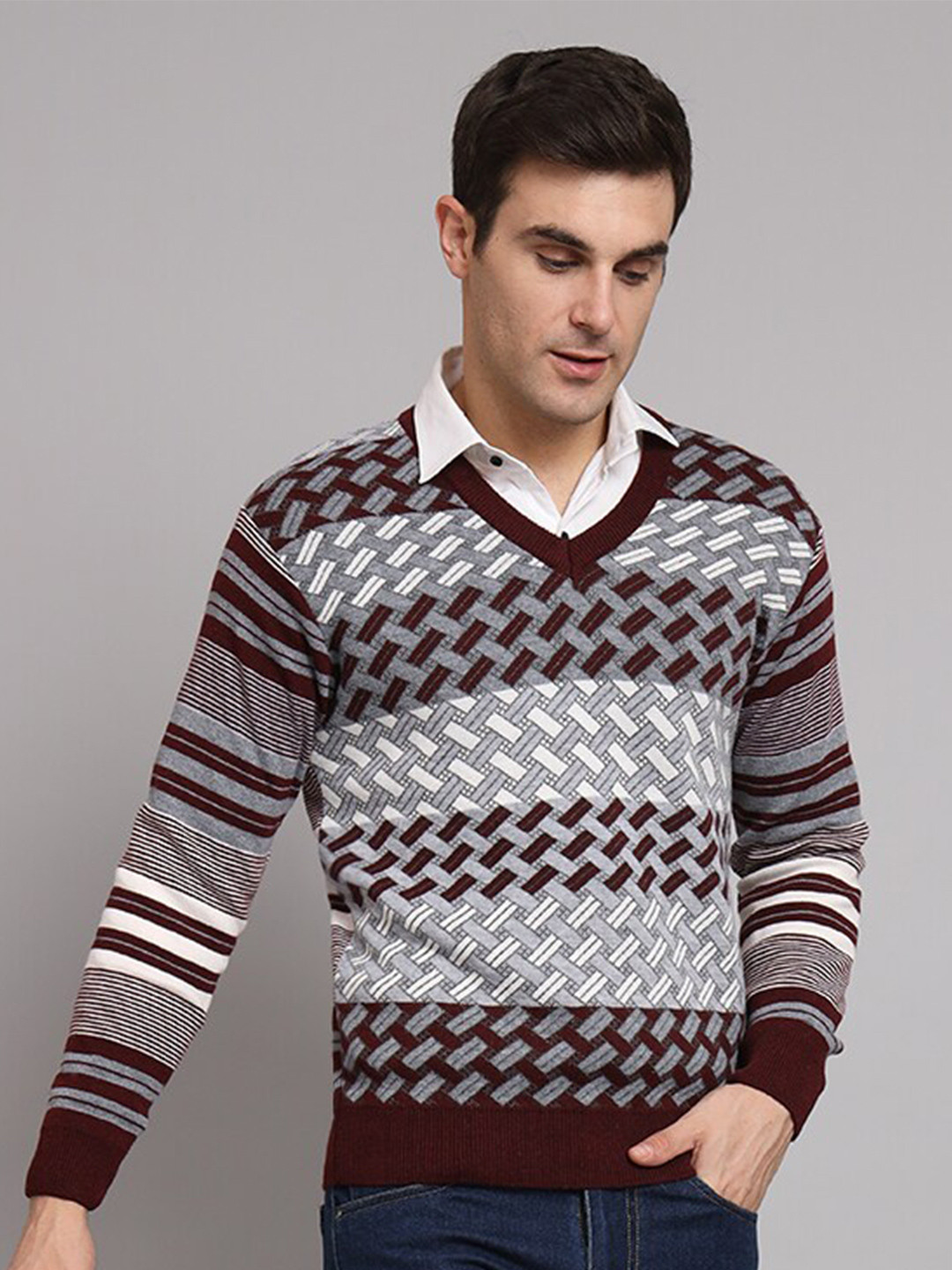 

eWools Geometric Printed V-Neck Long Sleeves Wool Pullover Sweater, Maroon
