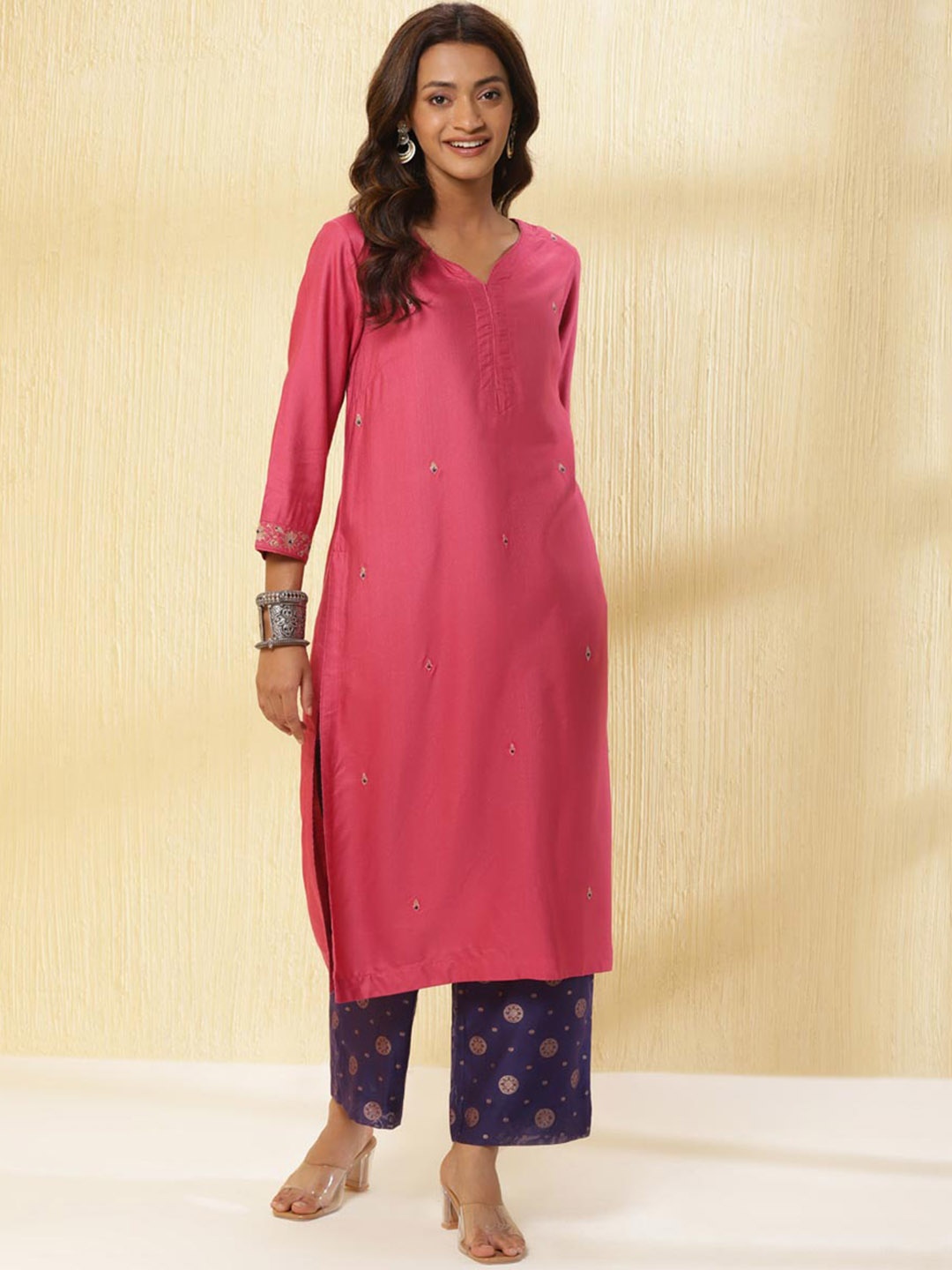 

Fabindia Ethnic Motifs Embroidered Regular Kurta with Palazzos, Magenta