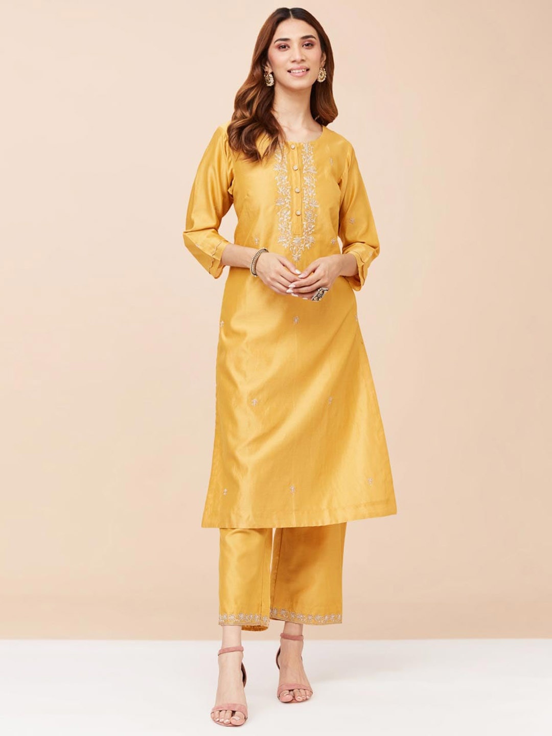 

Fabindia Ethnic Motifs Yoke Design Regular Thread Work Kurta with Trousers, Yellow