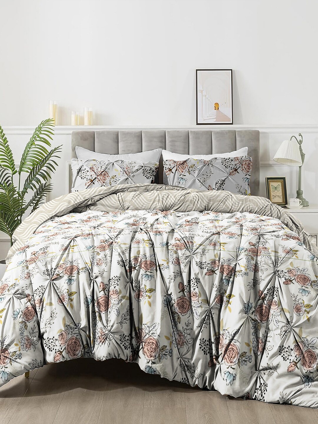 

The White Moss Hannah Reversible Print Pinch Pleat AC Comforter With Pillow Cover