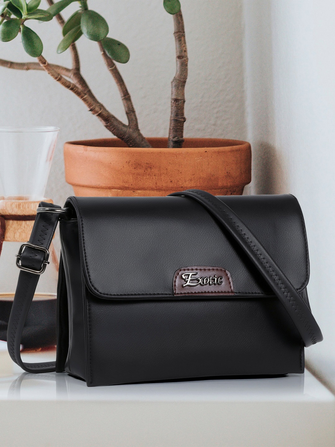 

Exotic Structured Sling Bag, Black