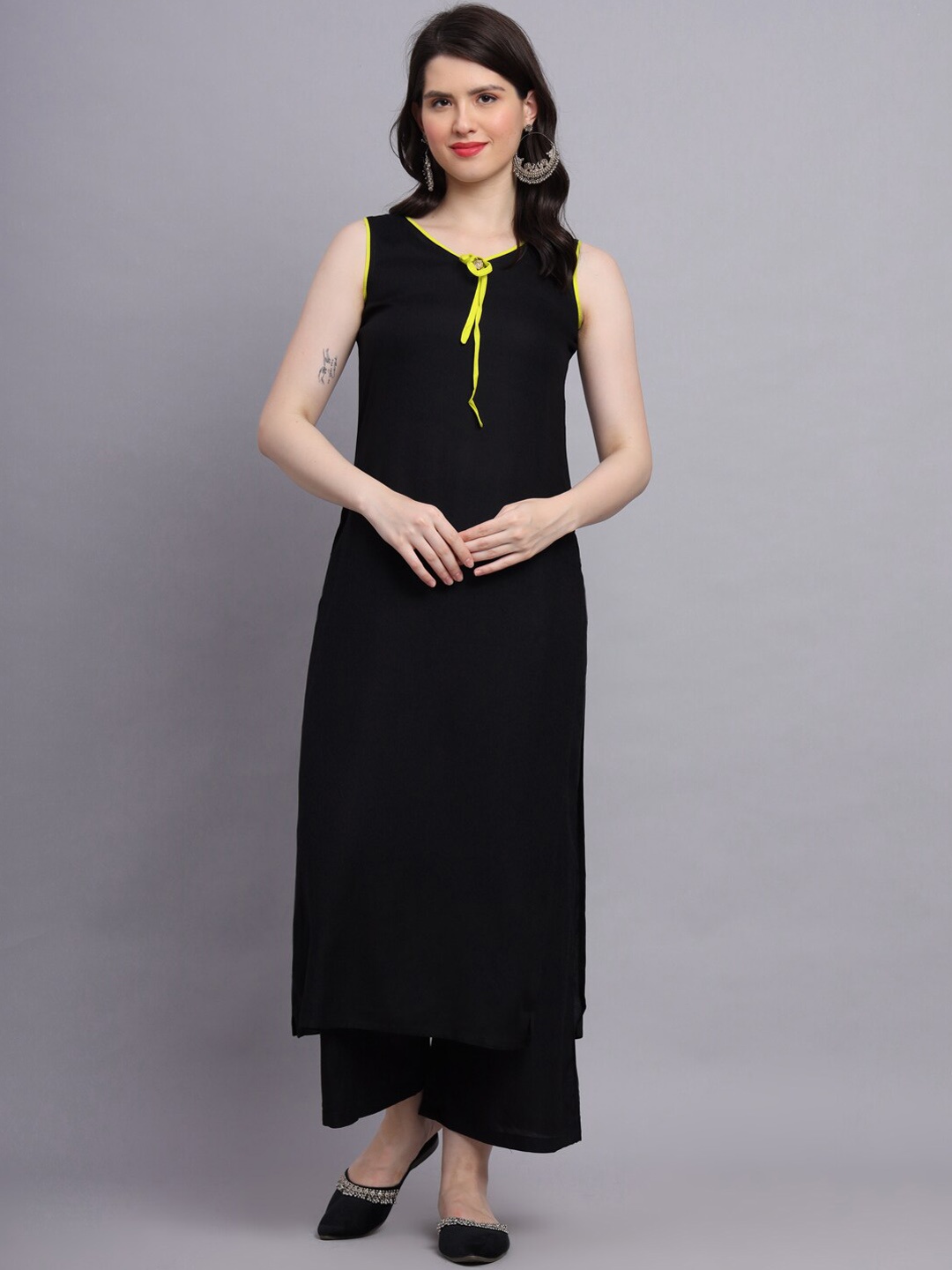 

KALINI V-Neck Straight Kurta with Palazzo, Black