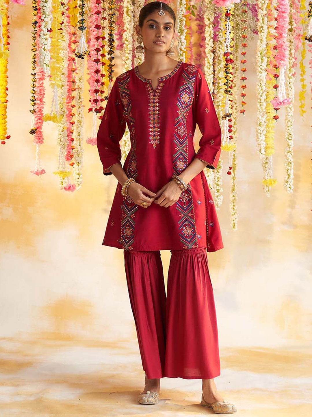 

Lakshita Ethnic Motifs Embroidered Thread Work Detail A-Line Kurta with Trousers, Red