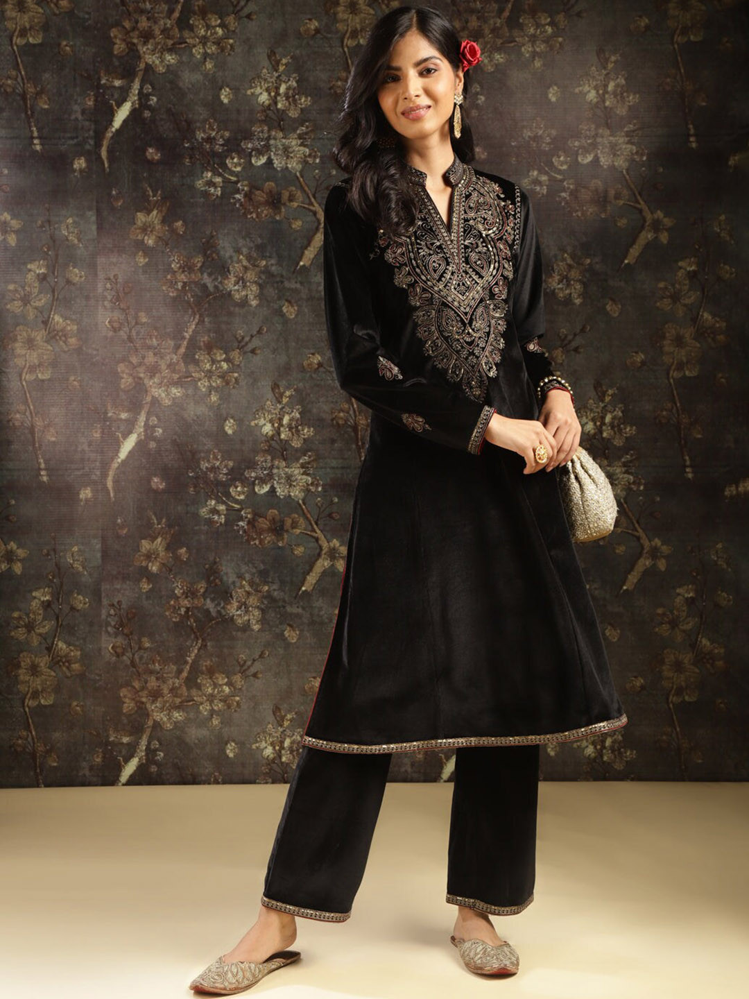 

Lakshita Paisley Yoke Design Mandarin Collar Thread Work Velvet Kurta with Trousers, Black