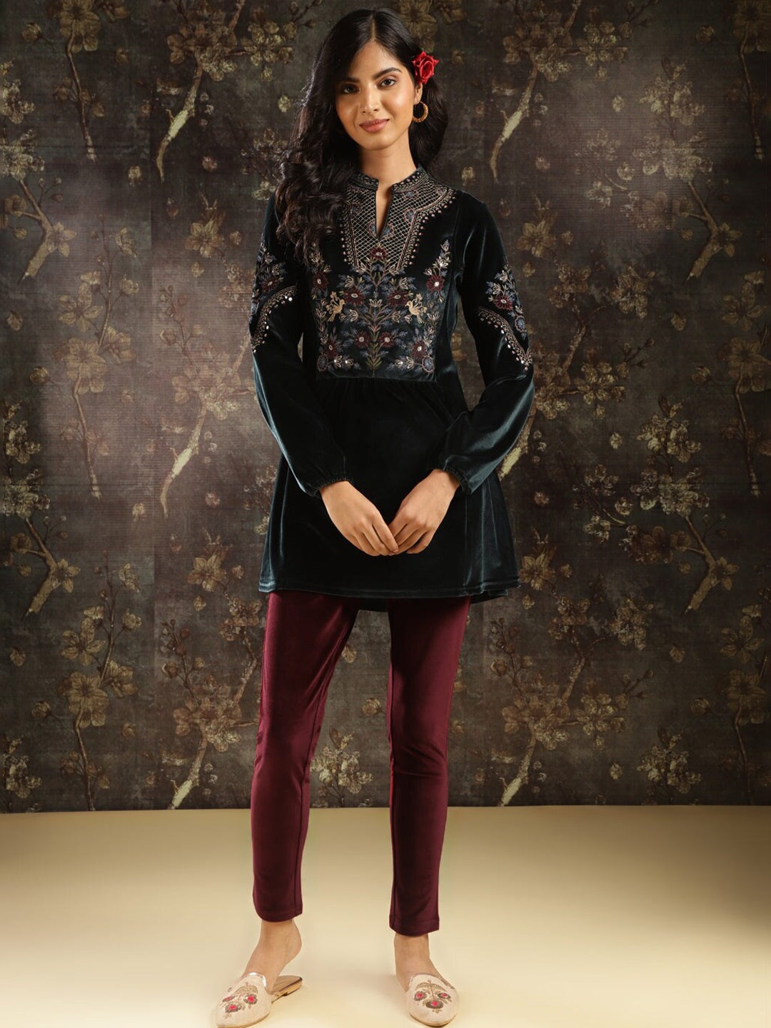 

Lakshita Mandarin Collar Embroidered Velvet Kurti, Teal