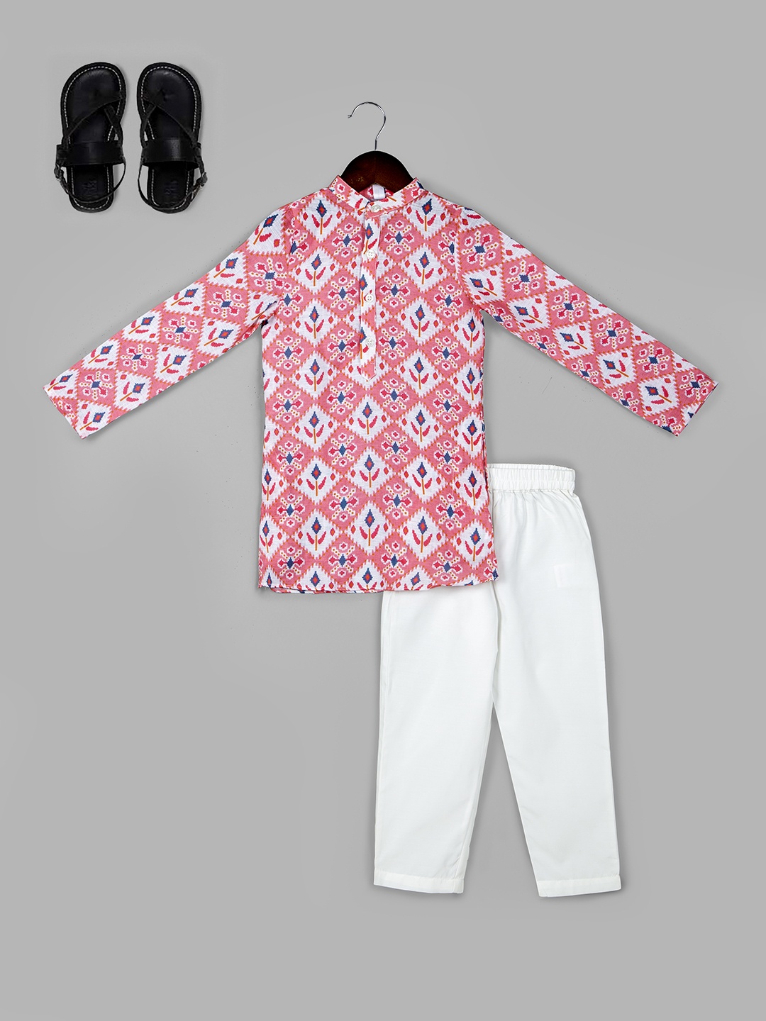 

Naughty Ninos Boys Ethnic Motifs Printed Regular Kurta with Pyjamas, Pink