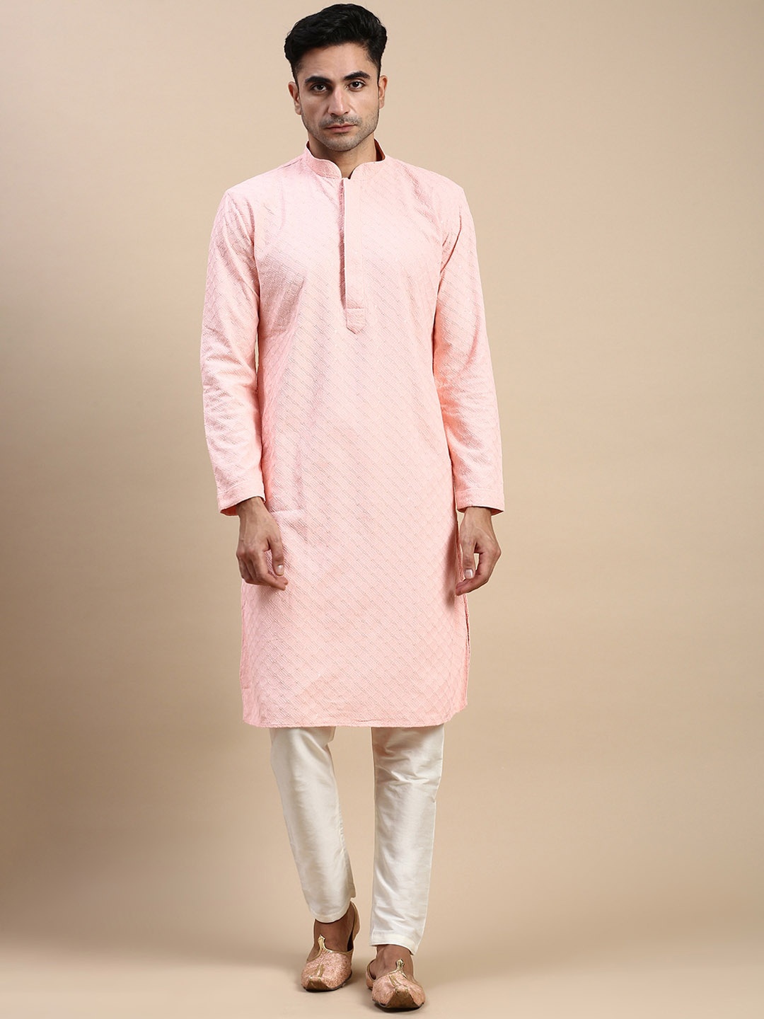 

Rishika Ethnic Motifs Embroidered Kurta with Pyjamas, Pink