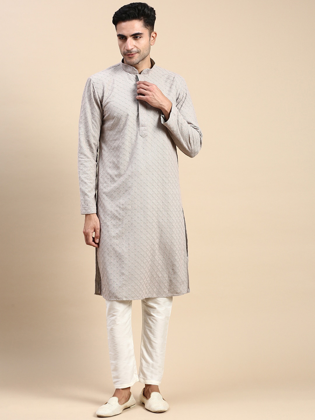 

Rishika Geometric Embroidered Regular Sequinned Kurta With Pyjama, Grey