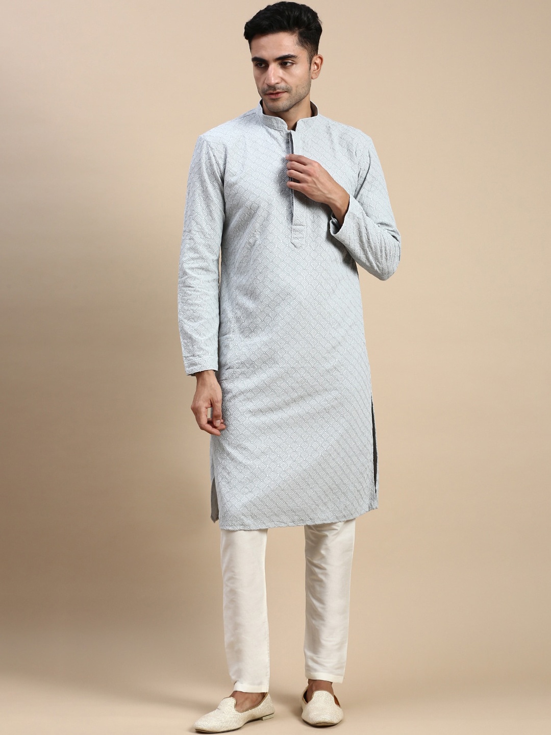 

Rishika Geometric Embroidered Regular Sequinned Kurta With Pyjama, Blue