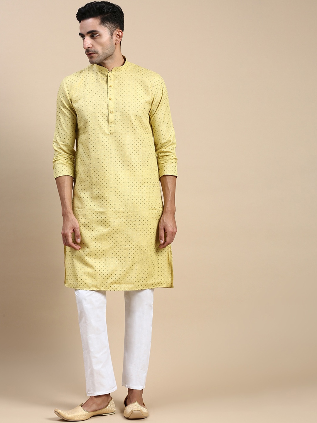 

Rishika Geometric Printed Mandarin Collar Kurta With Pyjamas, Yellow