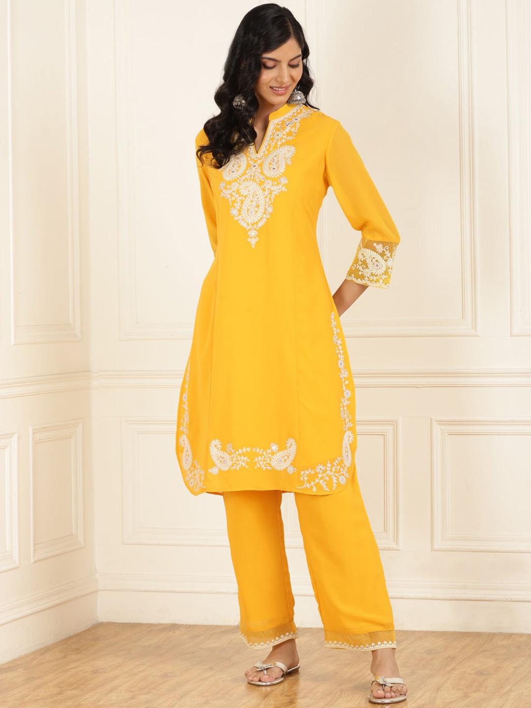 

Lakshita Paisley Embroidered Regular Kurta with Trousers, Yellow