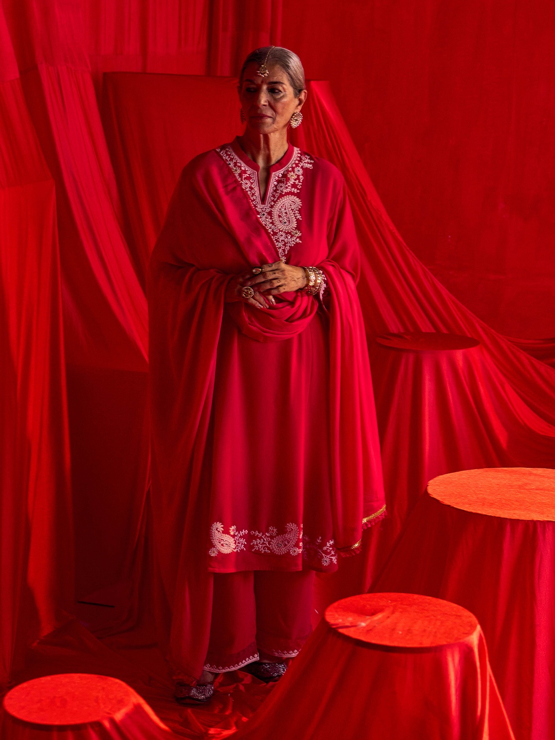 

Lakshita Paisley Embroidered Regular Kurta with Trousers, Red