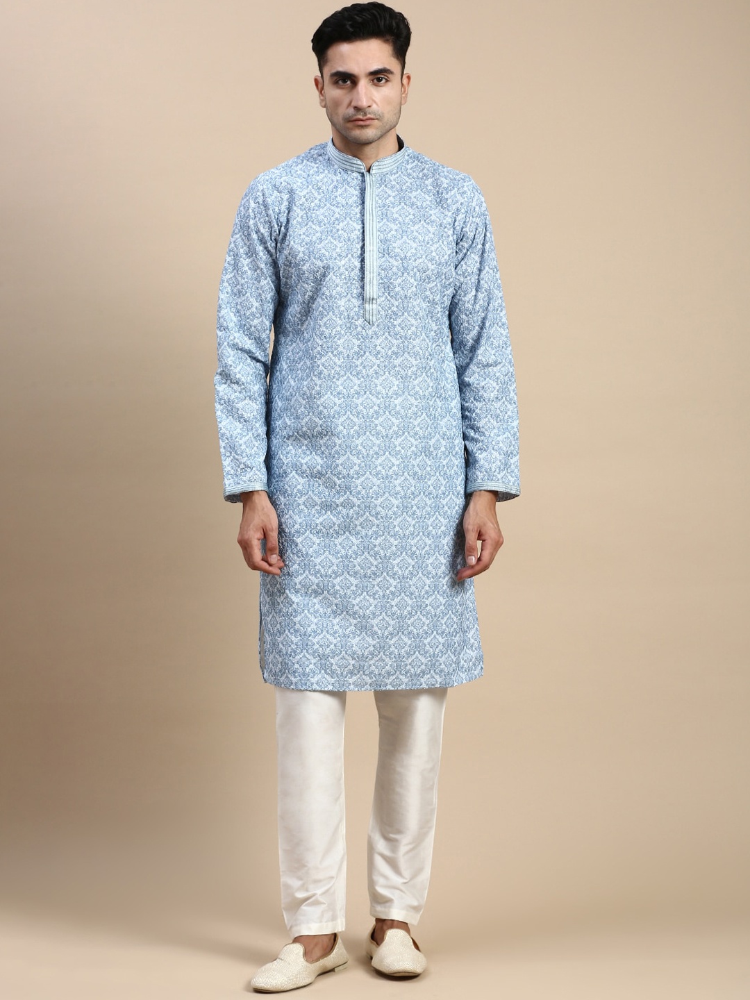 

Rishika Ethnic Motifs Printed Mandarin Collar Thread Work Straight Kurta, Grey