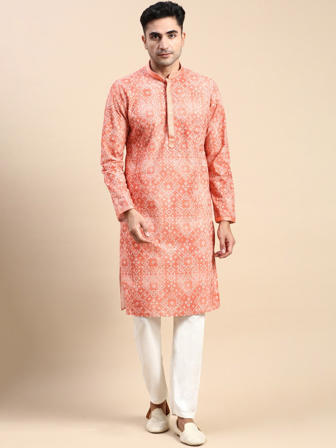 

Rishika Bandhani Printed Mandarin Collar Thread Work Straight Kurta, Orange