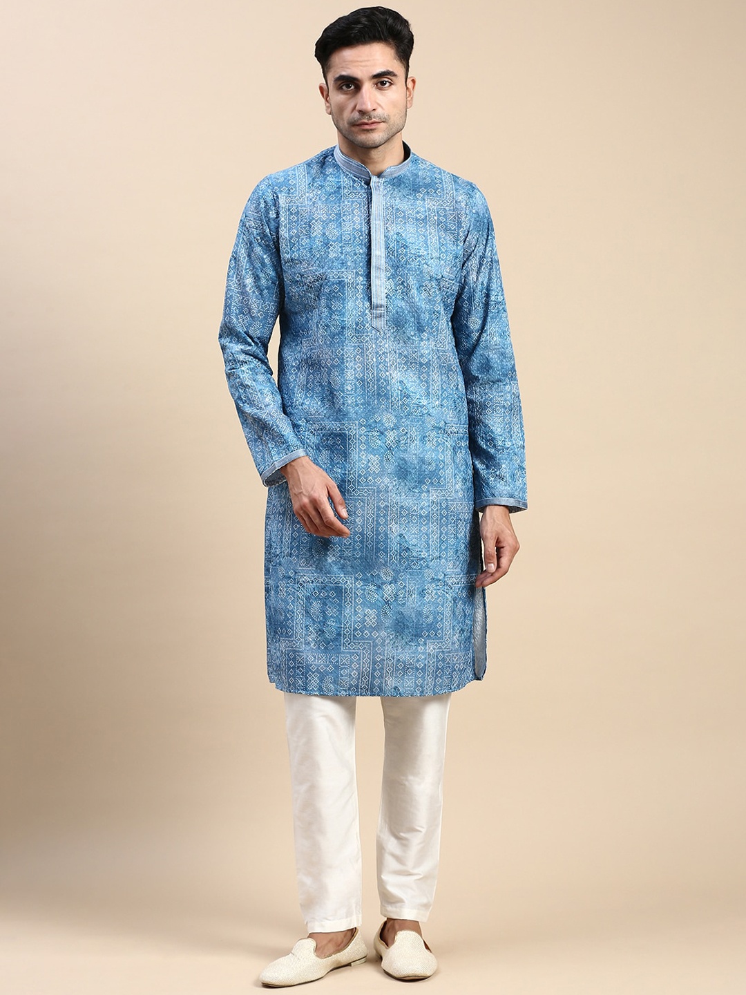 

Rishika Ethnic Motifs Printed Thread Work Mandarin Collar Straight Kurta, Blue