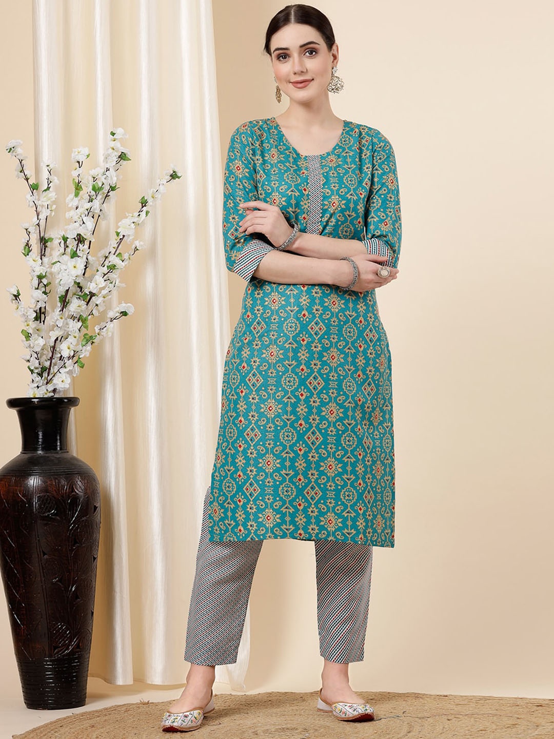 

KALINI Ethnic Motifs Printed Gotta Patti Straight Kurta with Trouser, Sea green